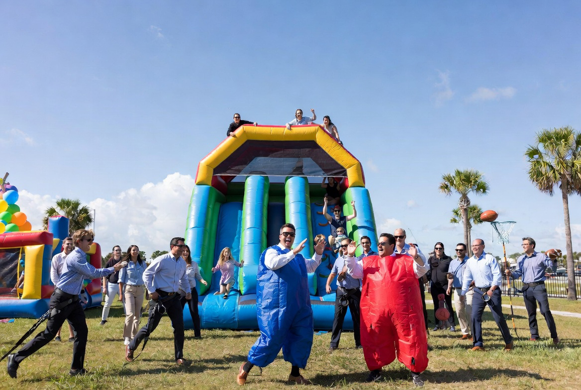 Q1 Wrap-Up: Why Cape Coral Companies Are Booking Bounce Houses for Epic End-of-Quarter Team Building Celebrations