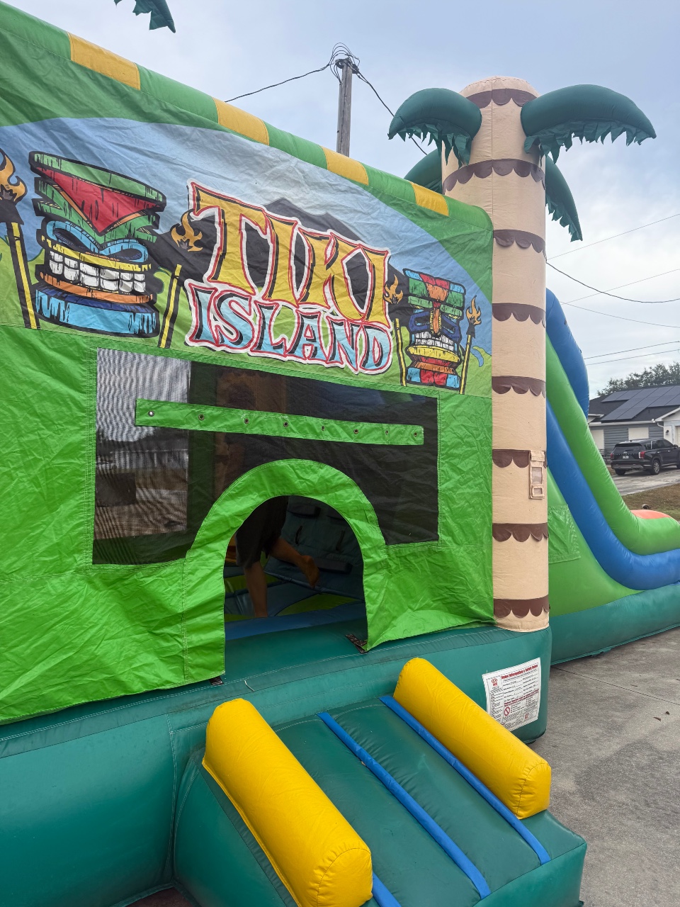 Why Bounce Houses Are the Perfect Way to Keep Kids Active During Southwest Florida’s Cooler December Days