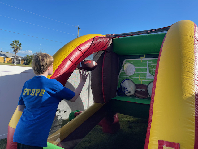 Quarterback Challenge Football Game 3